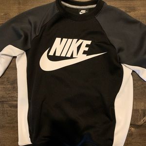 NWOT Nike Crewneck